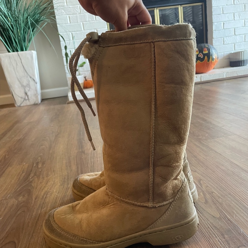 UGG Women's Beige Winter Boots